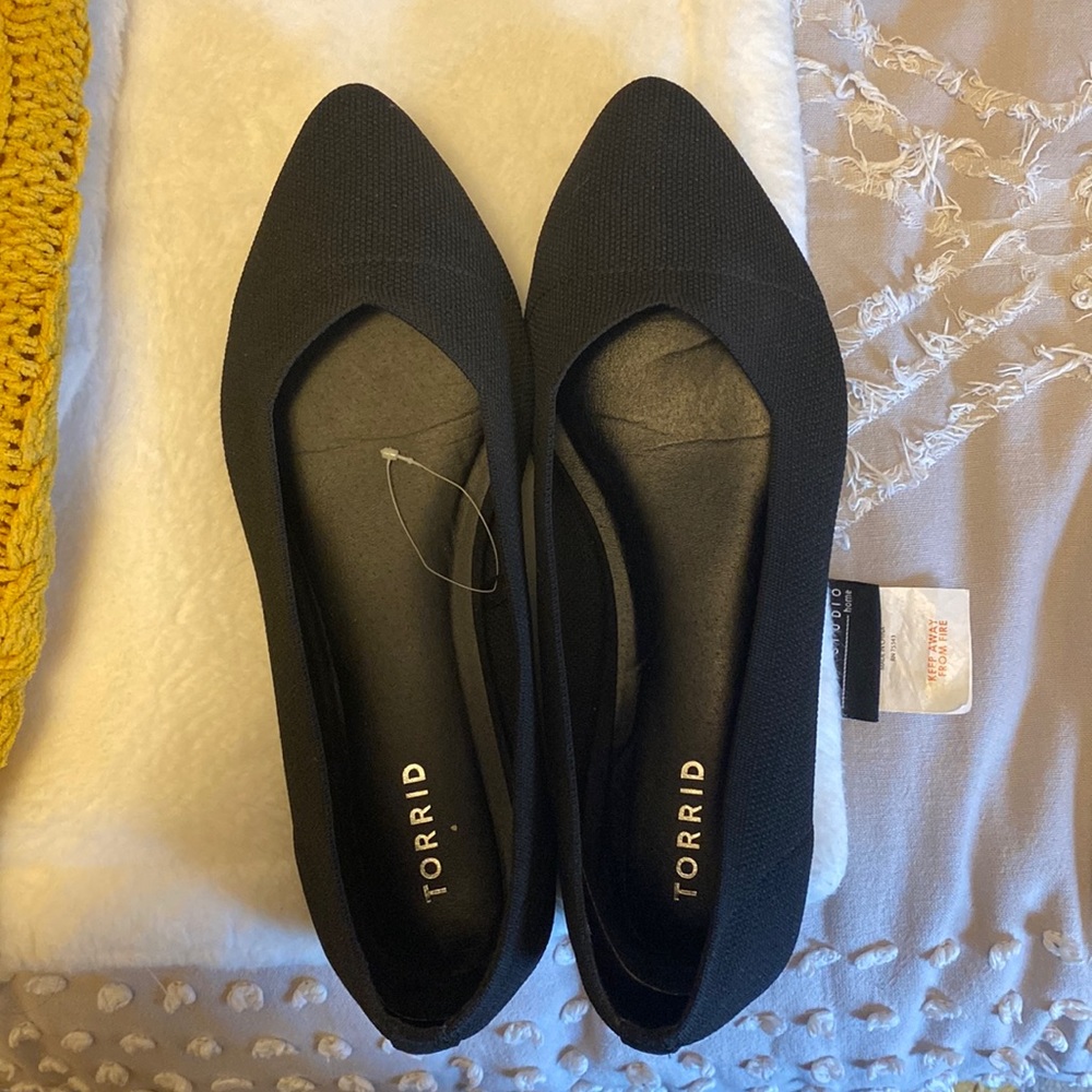 Women Black flats- 9.5 wide